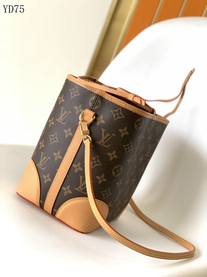 LU Bag Bucket  Shoulder 22 cm Noe