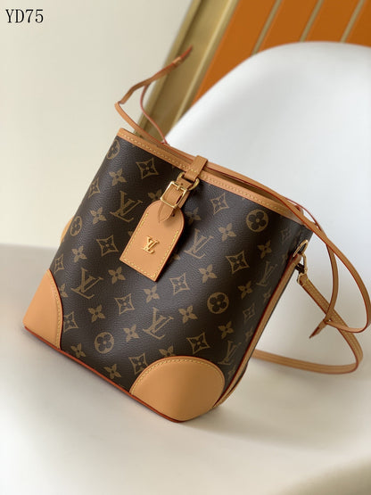 LU Bag Bucket  Shoulder 22 cm Noe