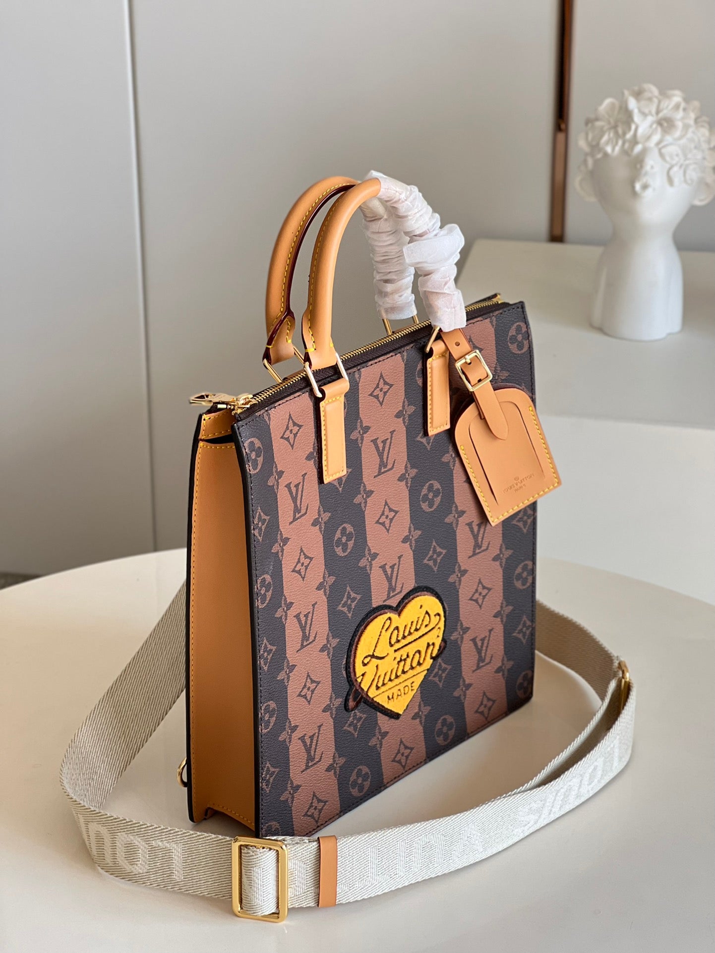 LU  Bag Handbag Medium Tote  28 cm