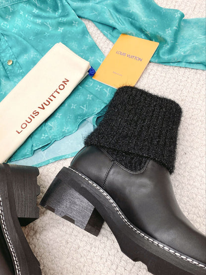 LU Boots Short Knitted