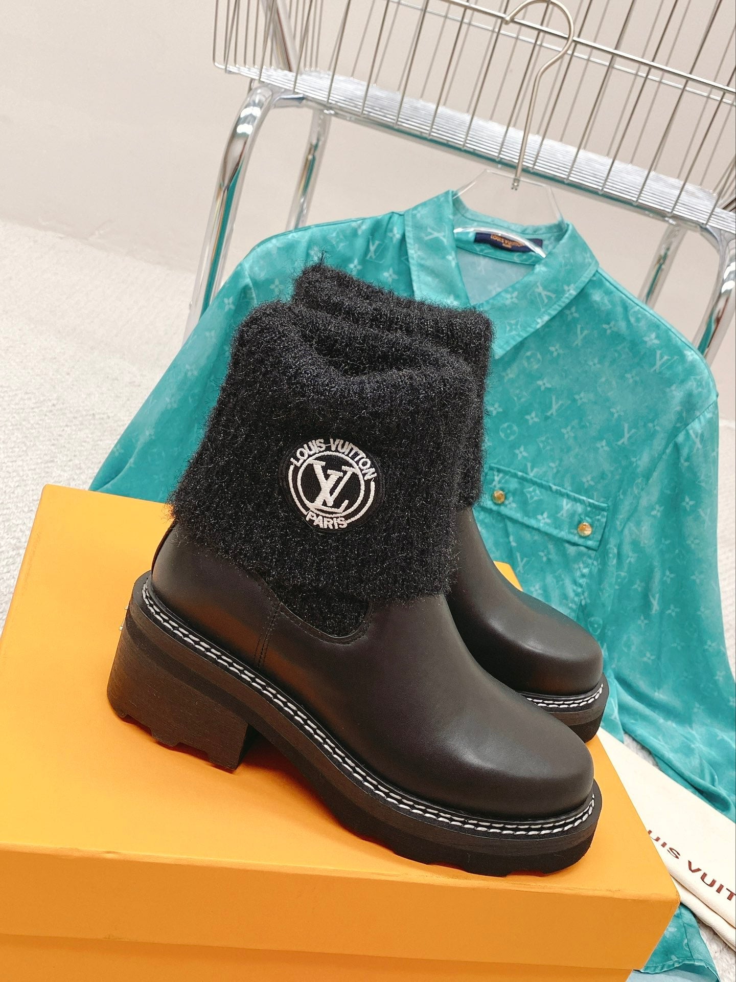 LU Boots Short Knitted