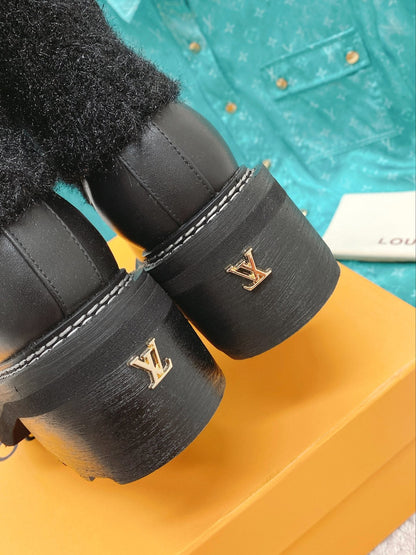LU Boots Short Knitted