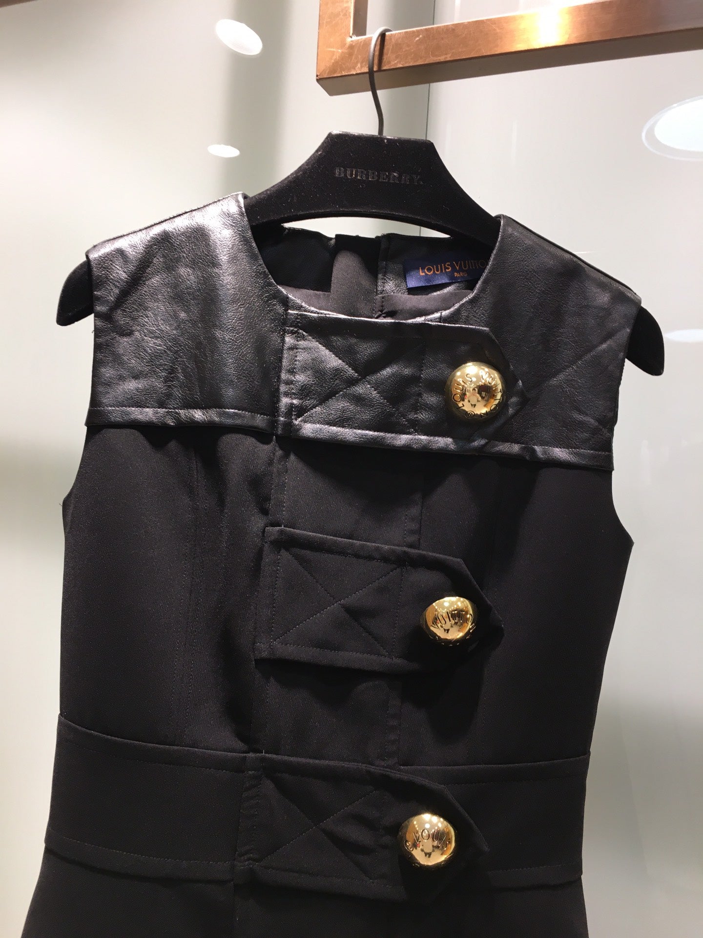 LU  Dress IOF