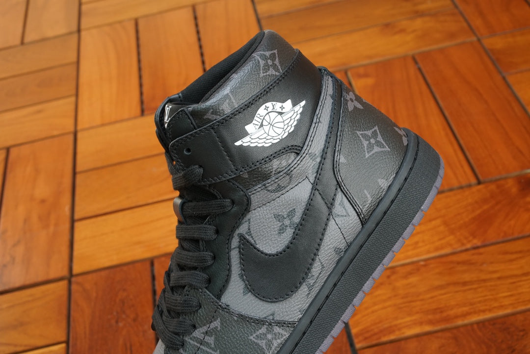 LU Sneakers Run Away Jordan