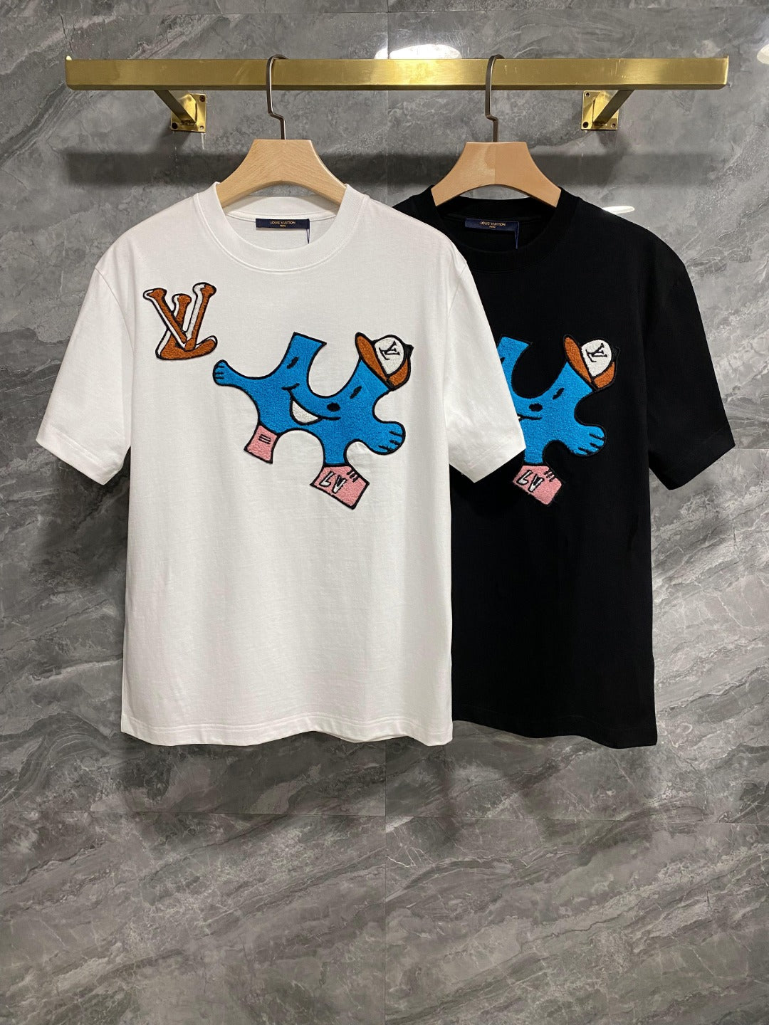 LU  T -shirt  2 Color 's