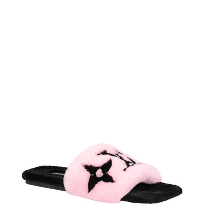 LU Slippers Furry Pink