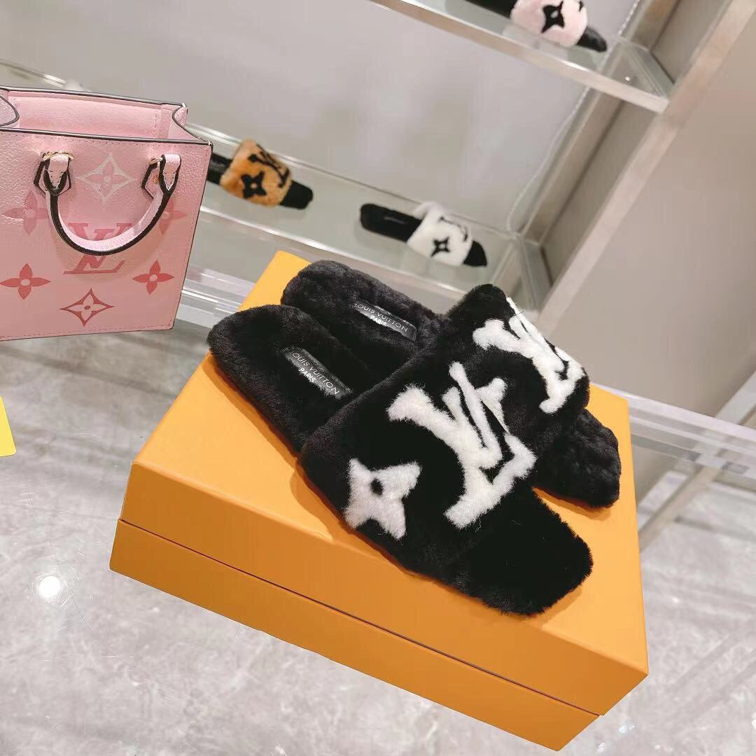 LU Slippers Furry 2  Color 's
