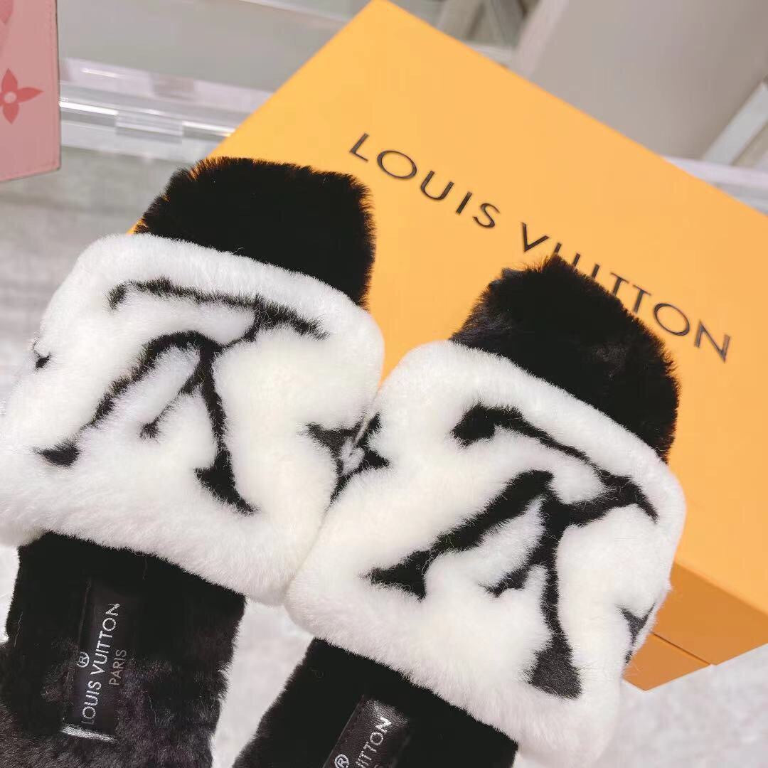LU Slippers Furry 2  Color 's