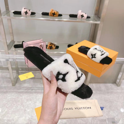 LU Slippers Furry 2  Color 's