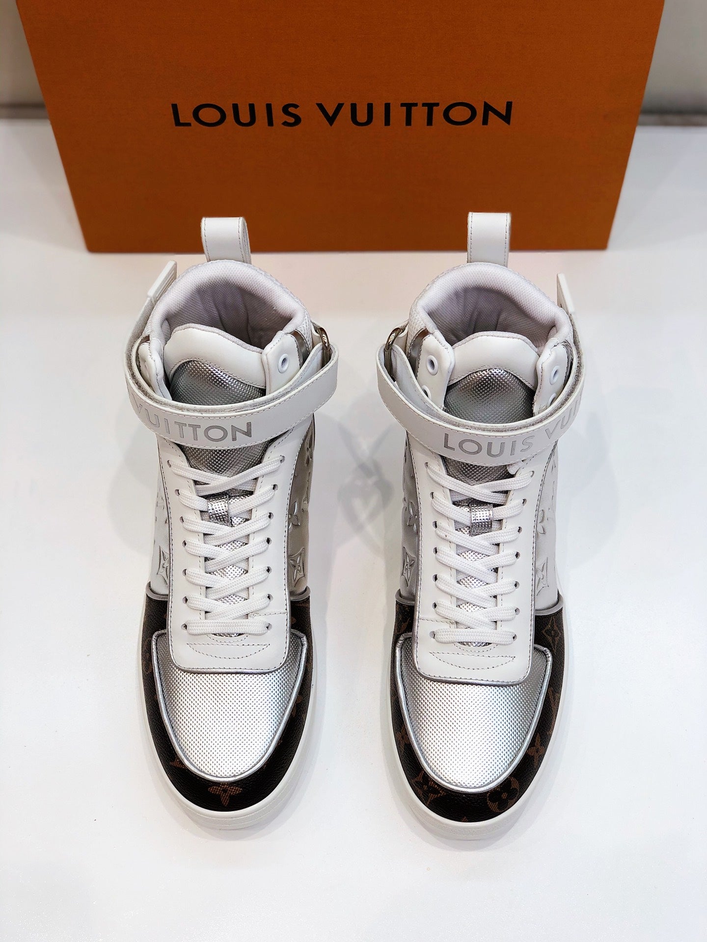 LU Sneakers High Silver