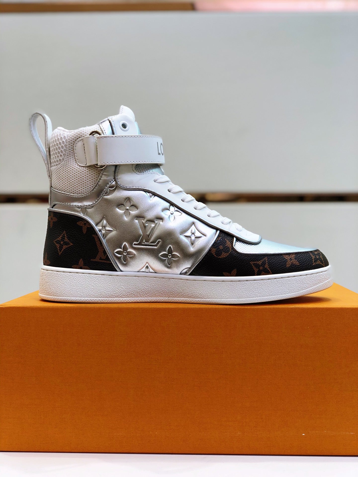 LU Sneakers High Silver