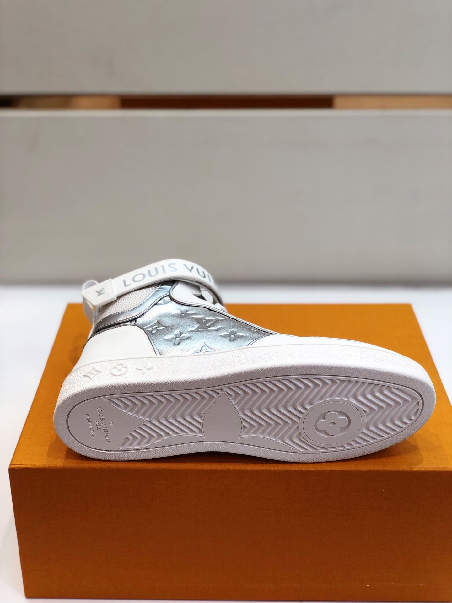LU Sneakers High Silver