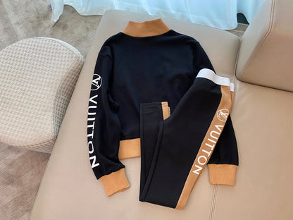 LU Suits Activewear Woman