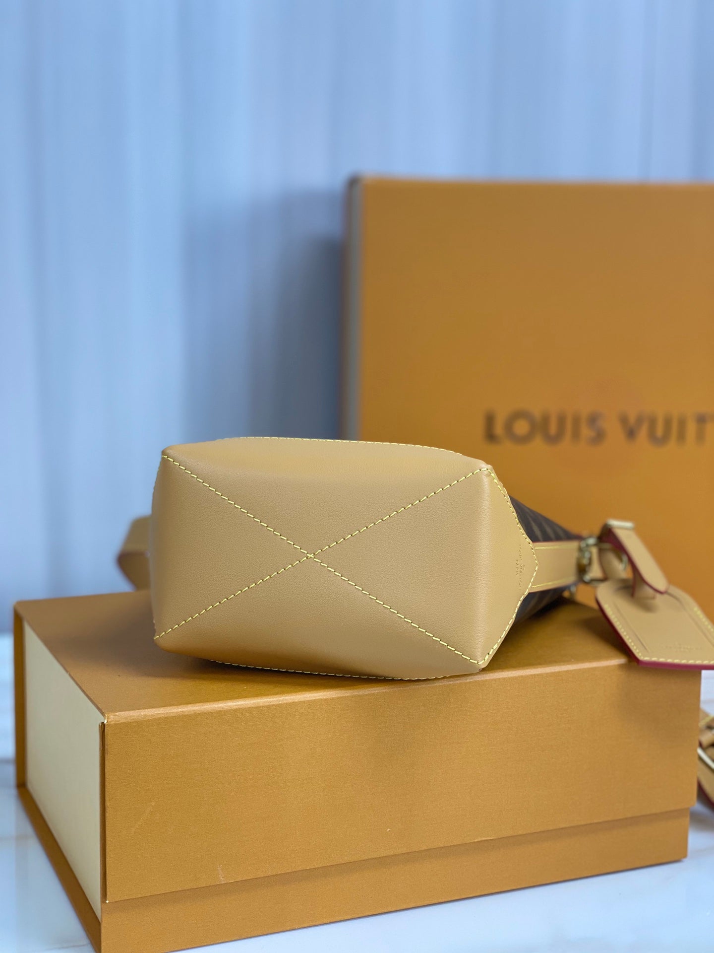 LU   Bag 24 cm  Blurry