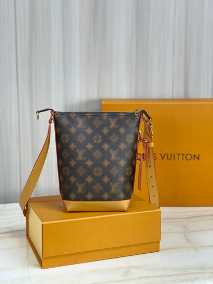 LU   Bag 24 cm  Blurry