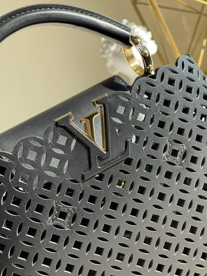 LU  Bag  2 Size 's  Handbag 2 Color 's