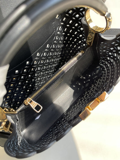 LU  Bag  2 Size 's  Handbag 2 Color 's