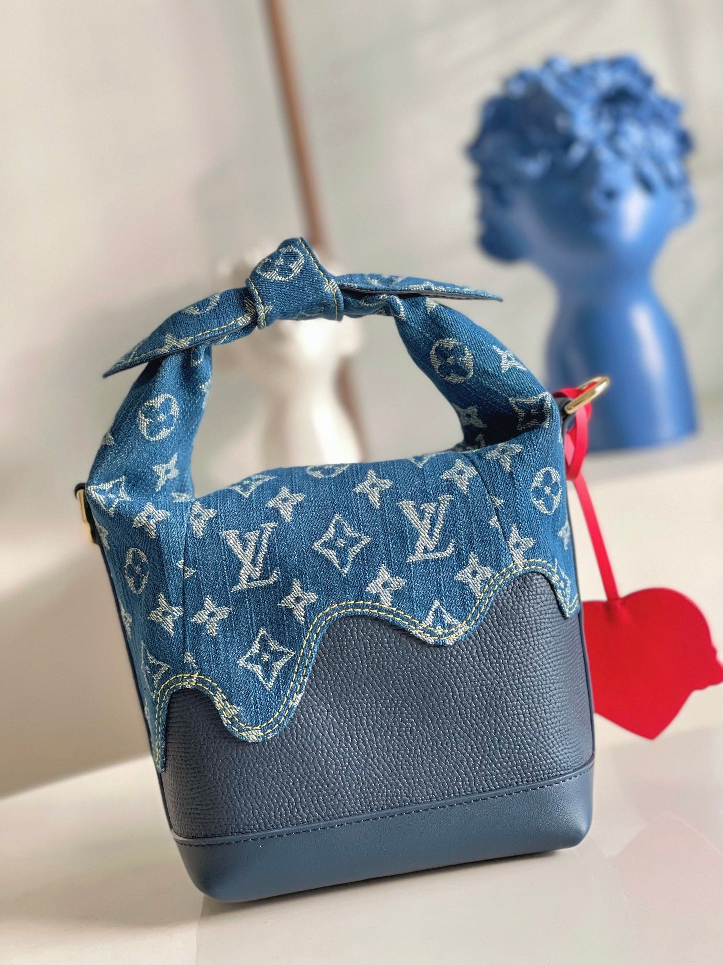 LU Bag 28 cm Medium