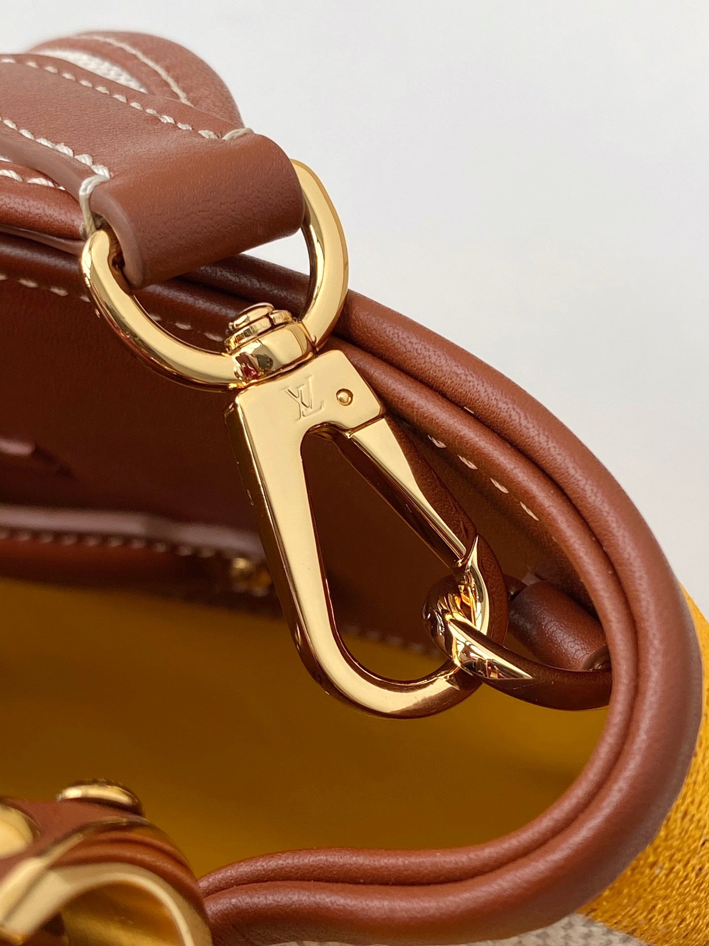 LU Bag Twist 32 Cm