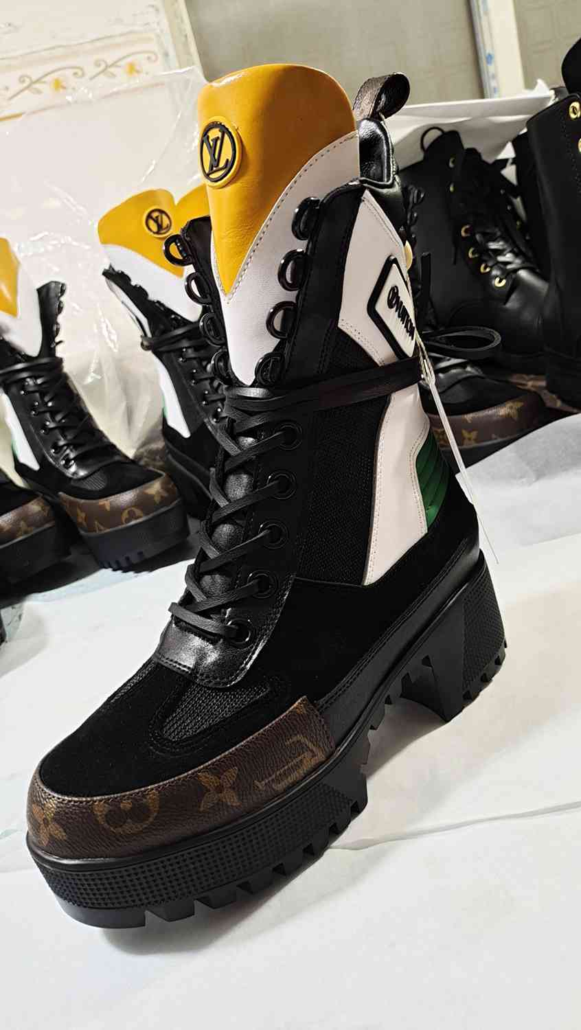 LU Boots Med STAR TRAIL