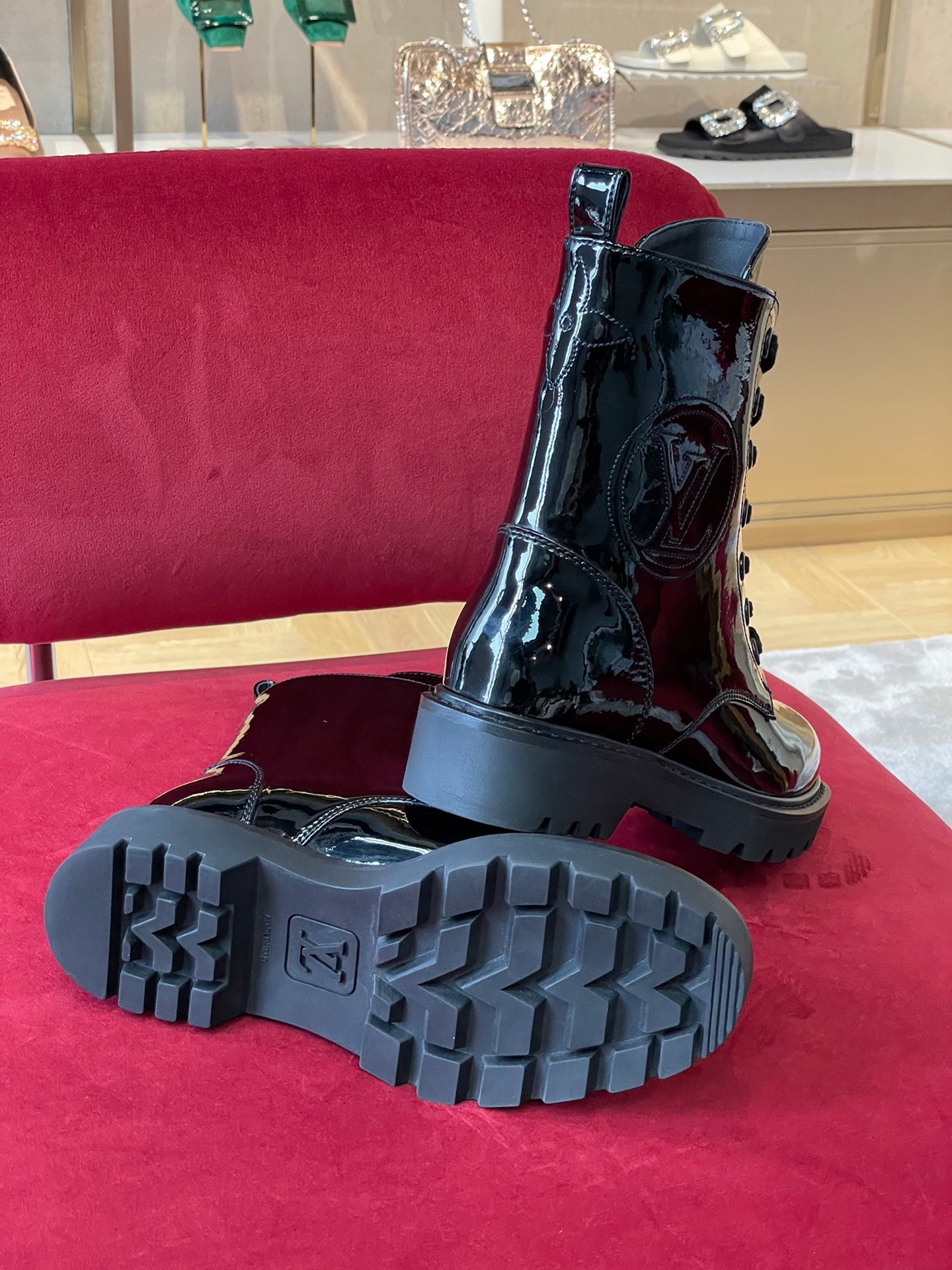 LU  Boots Short 2 Color 's