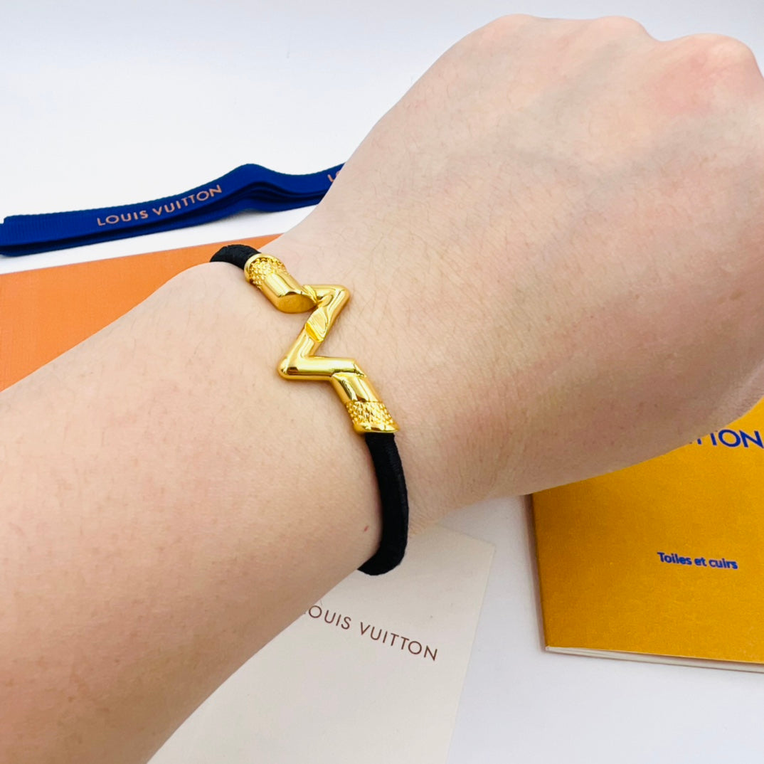 LU  Bracelet  4 Color 's