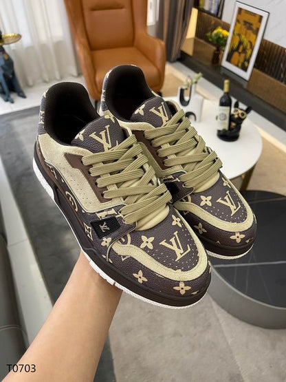 LU Sneakers 2 Color 's Woman