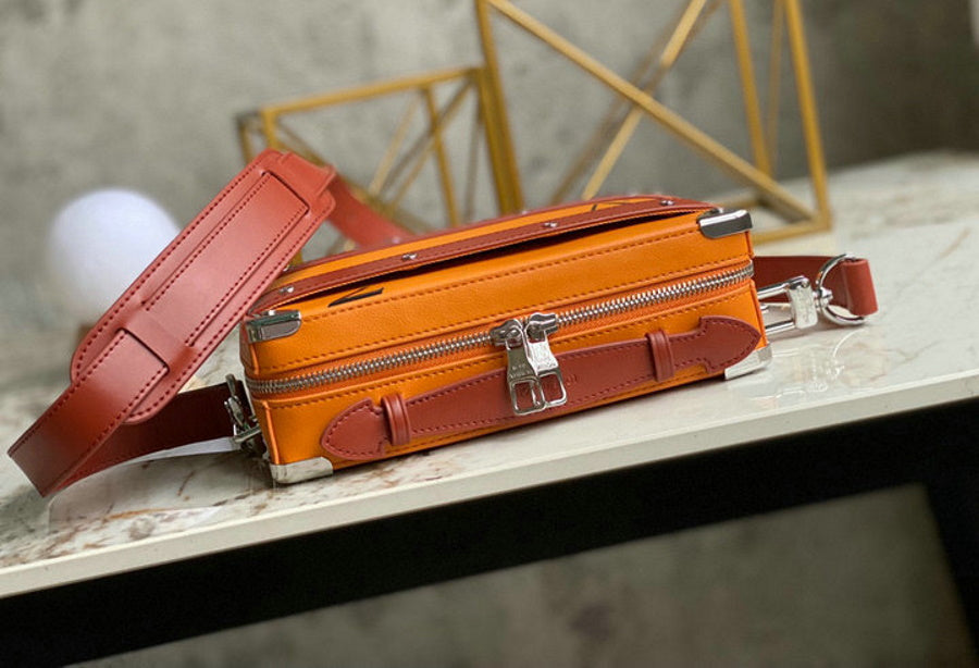 LU Messenger Bag 22 cm