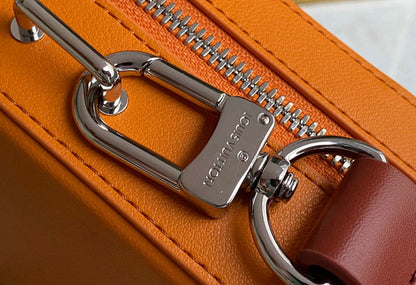 LU Messenger Bag 22 cm