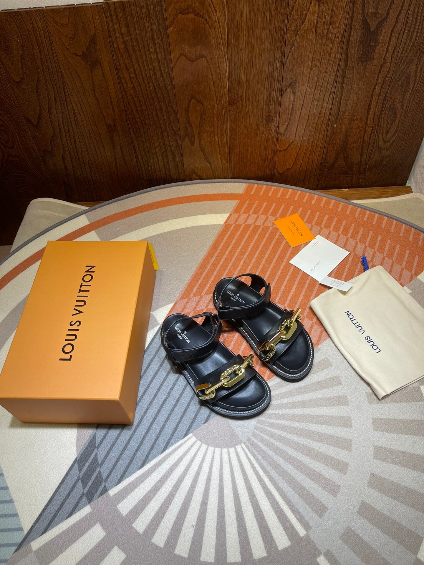LU Sandals Paseo  Flat