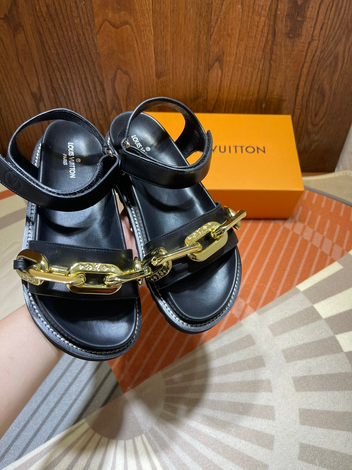 LU Sandals Paseo  Flat