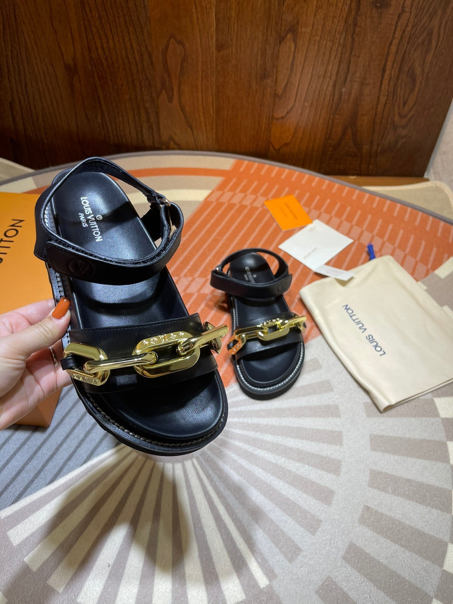LU Sandals Paseo  Flat