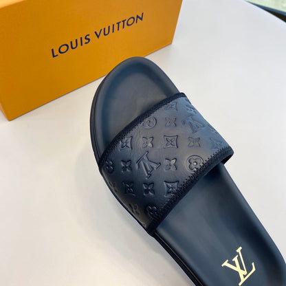LU  Slippers