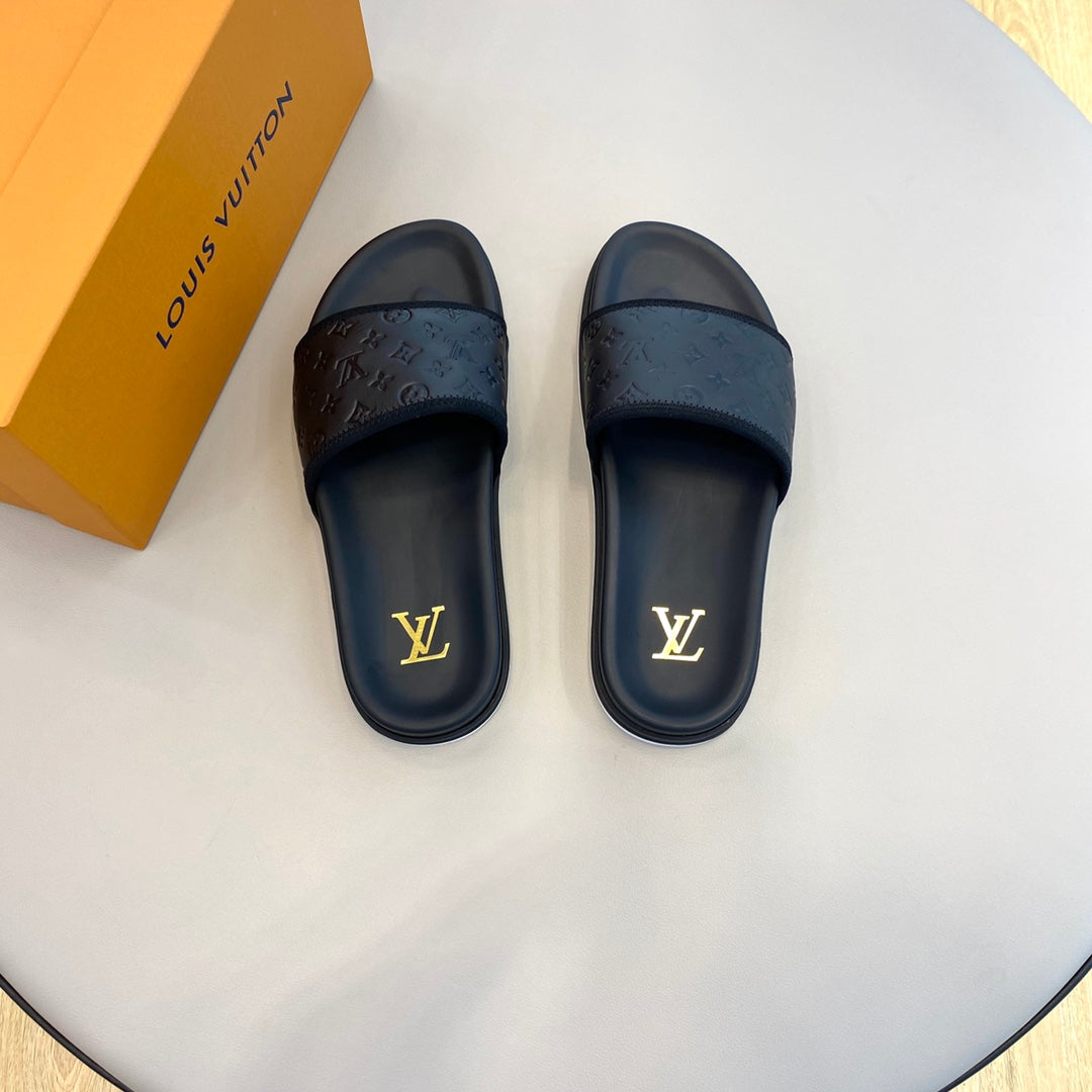 LU  Slippers