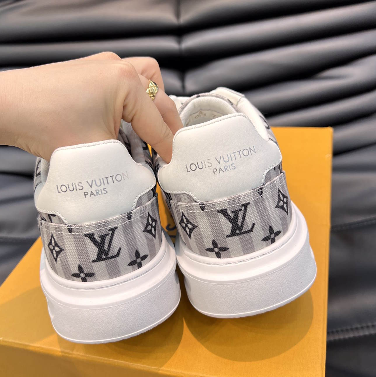 LU Sneakers Runner 2 Color 's