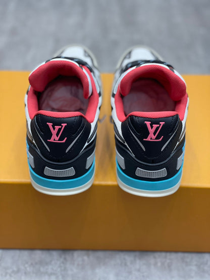 LU Sneakers Run Away