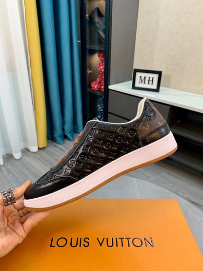LU   Sneakers  2 Color 's