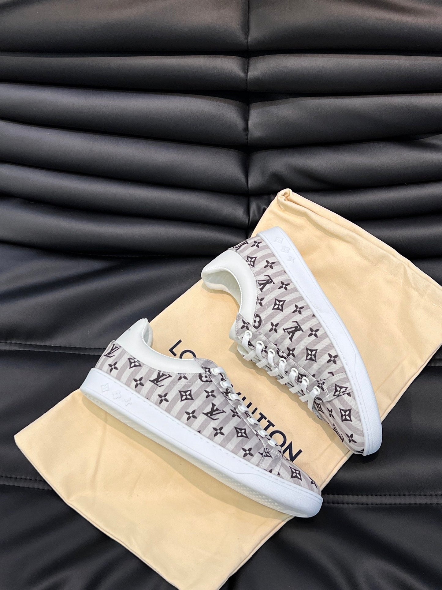 LU Sneakers Runner 2 Color 's