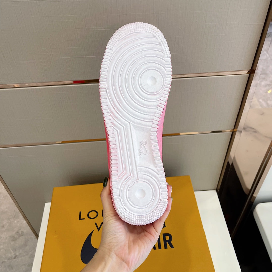 LU Sneakers