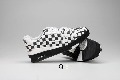 LU Time out Sneakers 2 Color 's