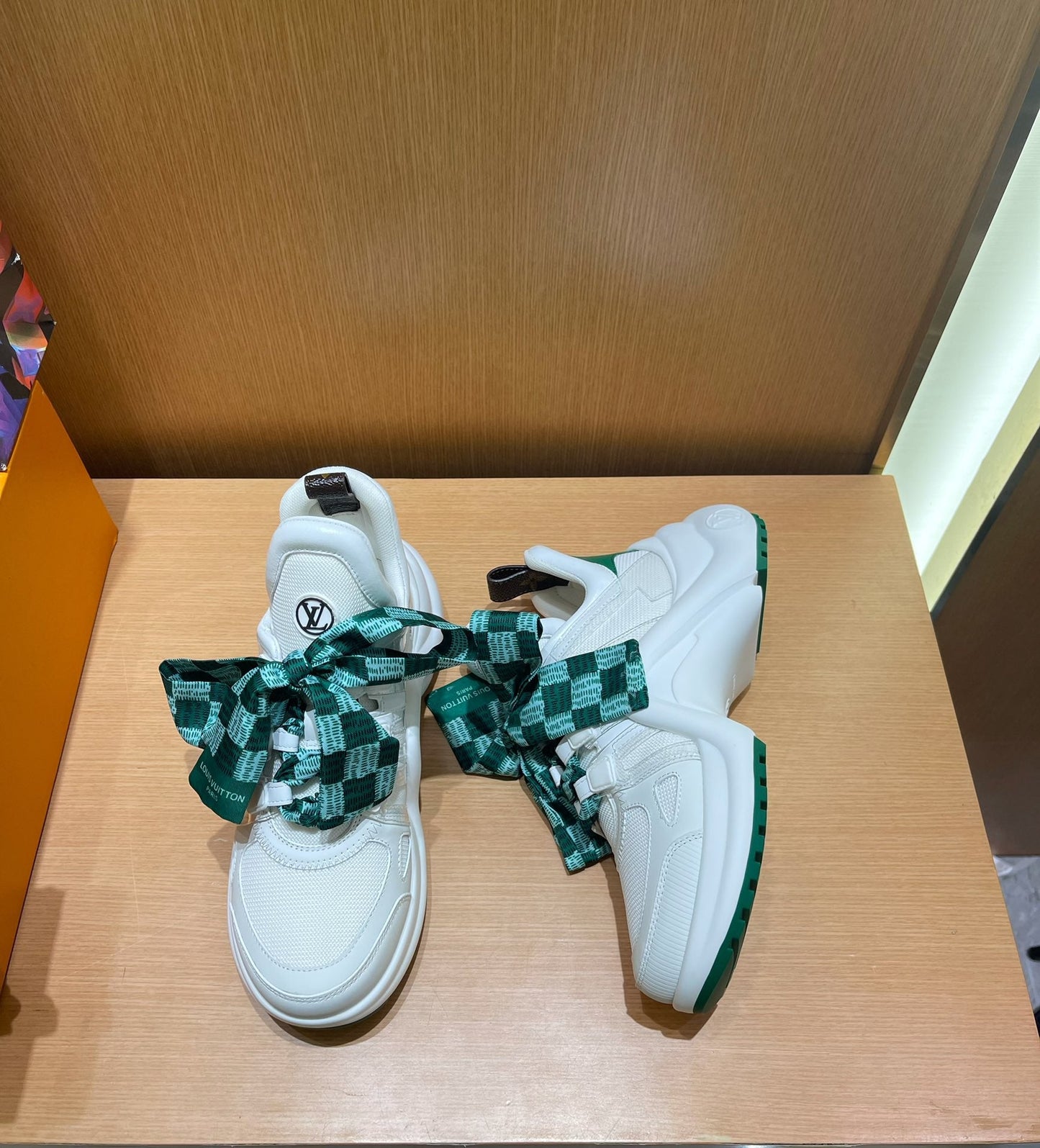 LU ARCH light  Sneakers   2 Color ' s