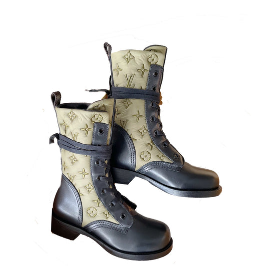 LU  Boots  Monogram