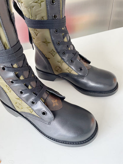 LU  Boots  Monogram