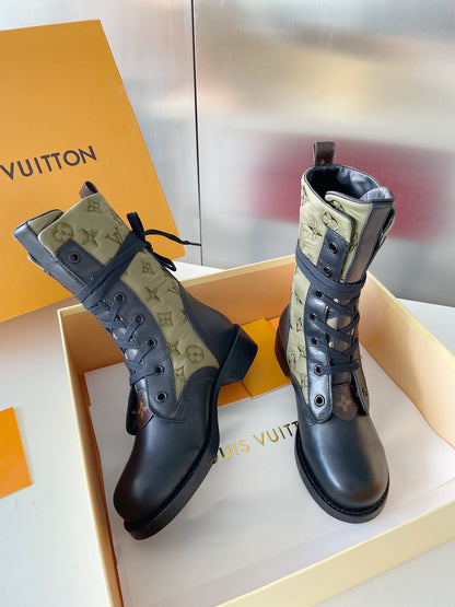 LU  Boots  Monogram