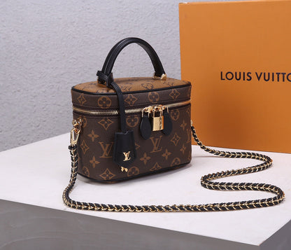 LU Bag Vanity Monogram Mini 20 cm