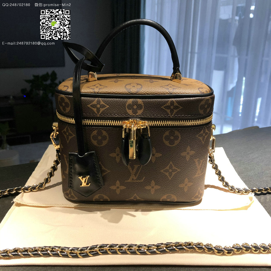 LU Bag Vanity Monogram Mini 20 cm