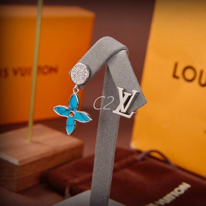 LU   Earrings