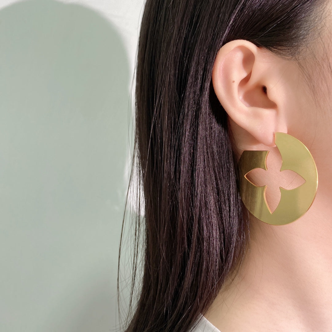 LU  Earrings