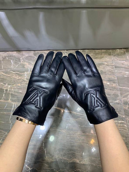 LU   Gloves
