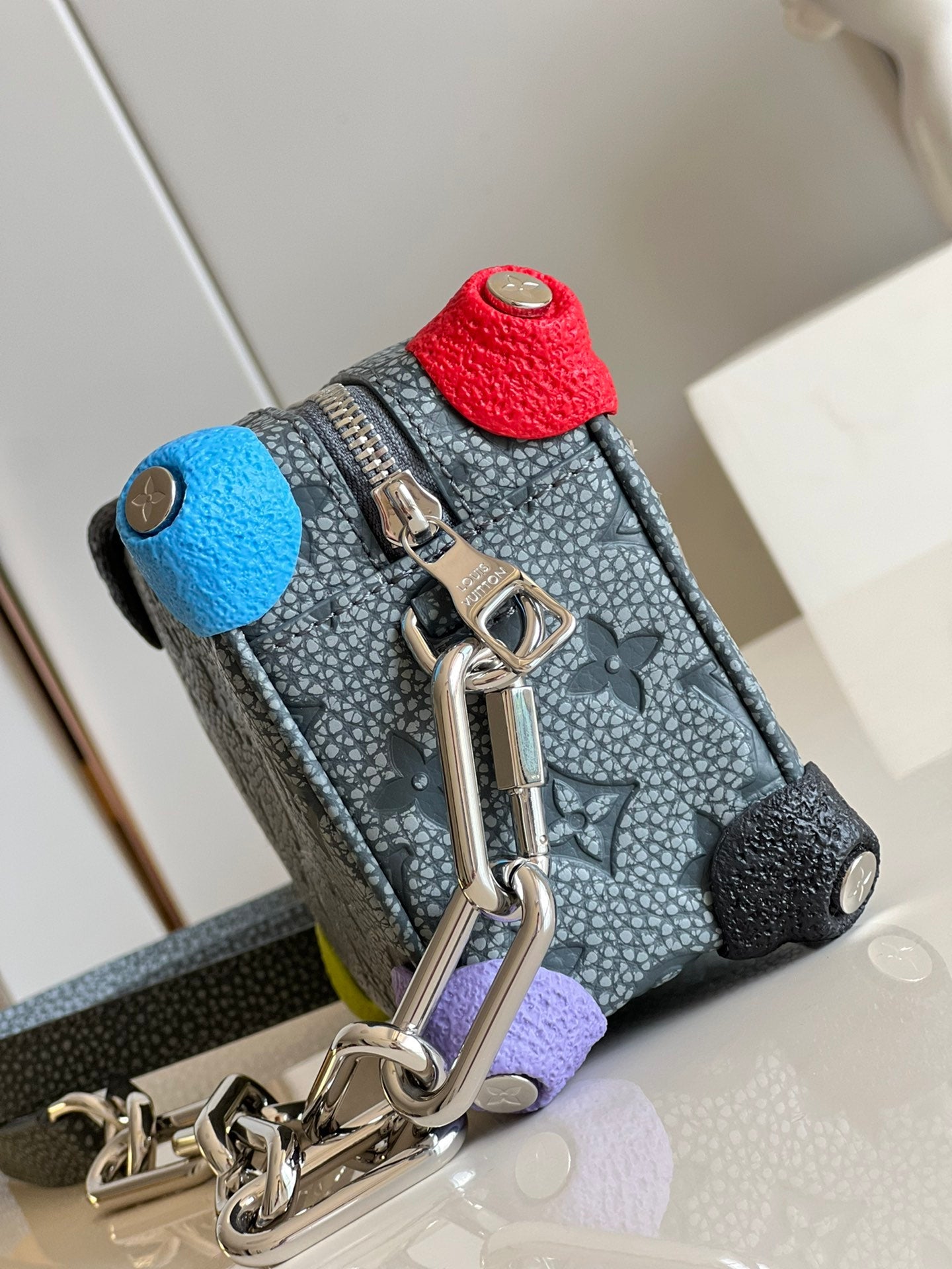 LU Messenger Bag Trunk 2 Color 's